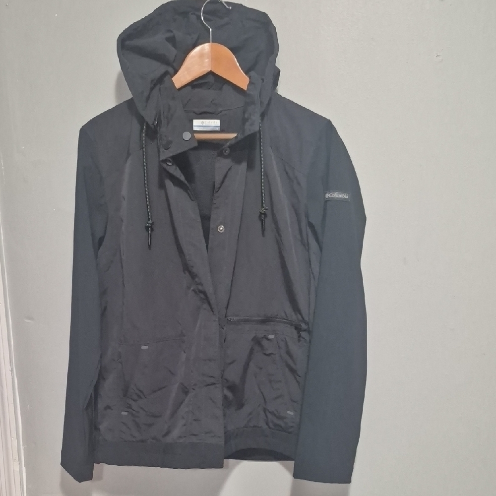 Columbia Women’s Black Weatherproof Lightweight Snap Front Mesh Lined Jacket - Picture 2 of 8